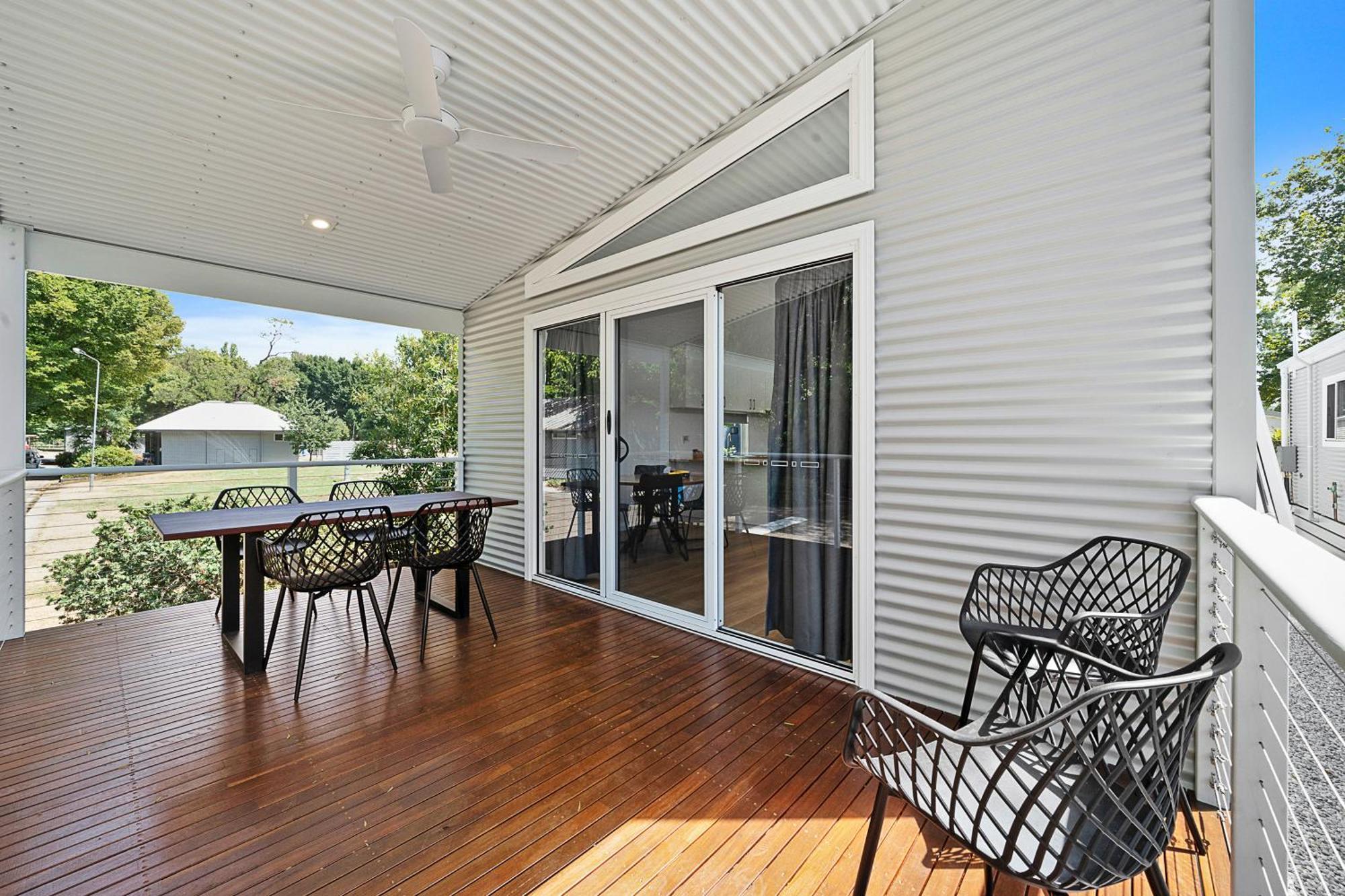 Myrtleford Holiday Park Экстерьер фото