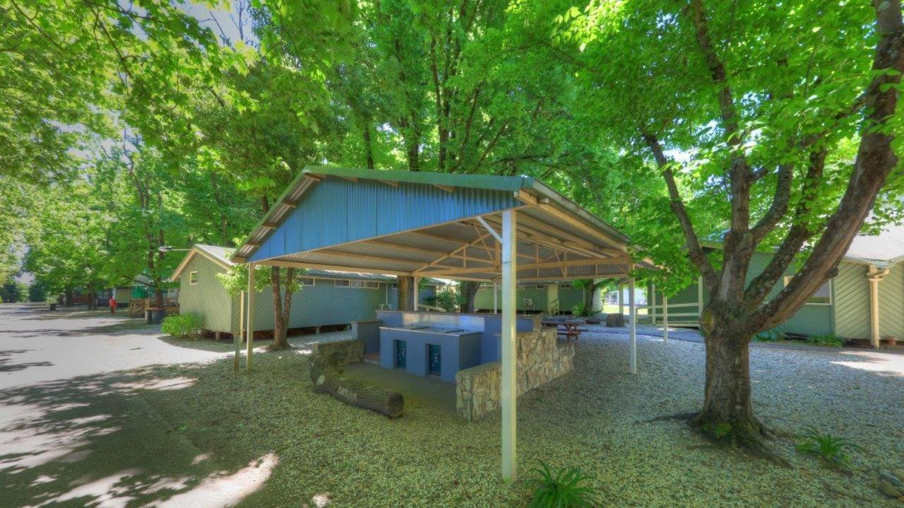 Myrtleford Holiday Park Экстерьер фото