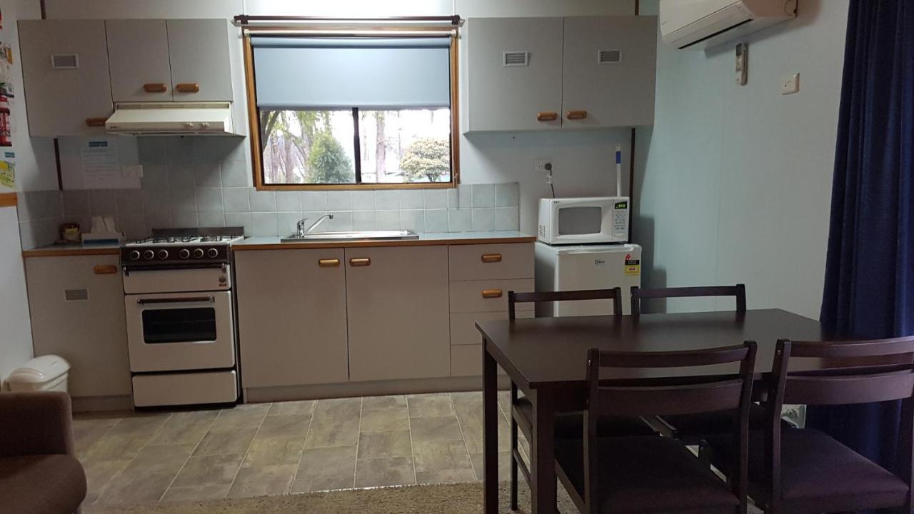 Myrtleford Holiday Park Экстерьер фото
