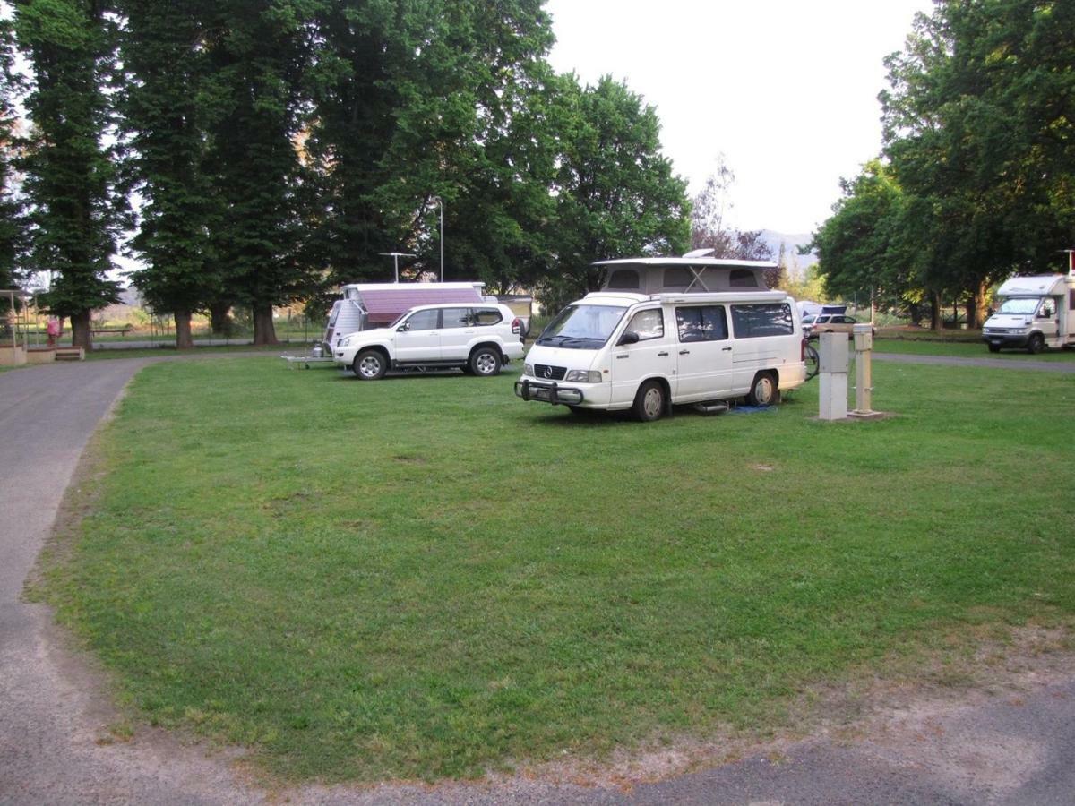Myrtleford Holiday Park Экстерьер фото