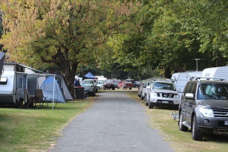 Myrtleford Holiday Park Экстерьер фото