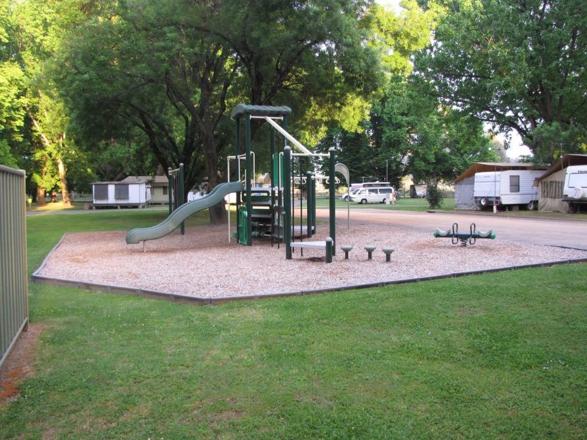 Myrtleford Holiday Park Экстерьер фото