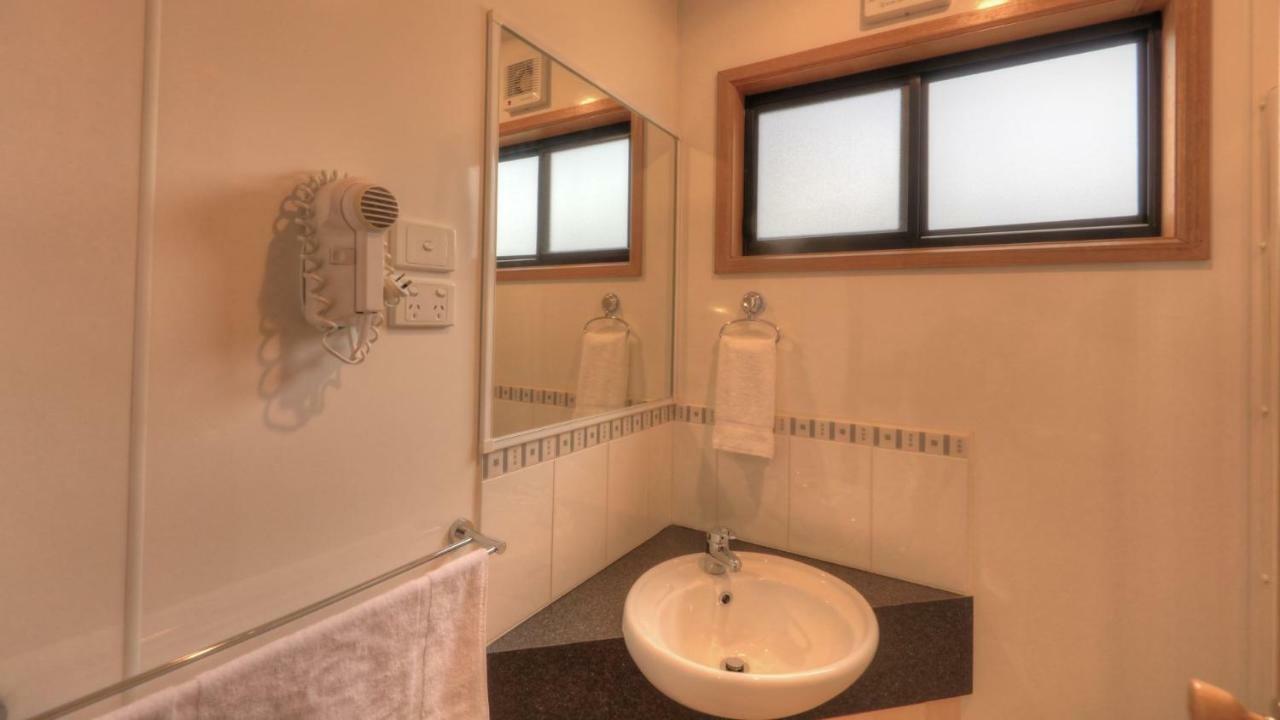 Myrtleford Holiday Park Экстерьер фото