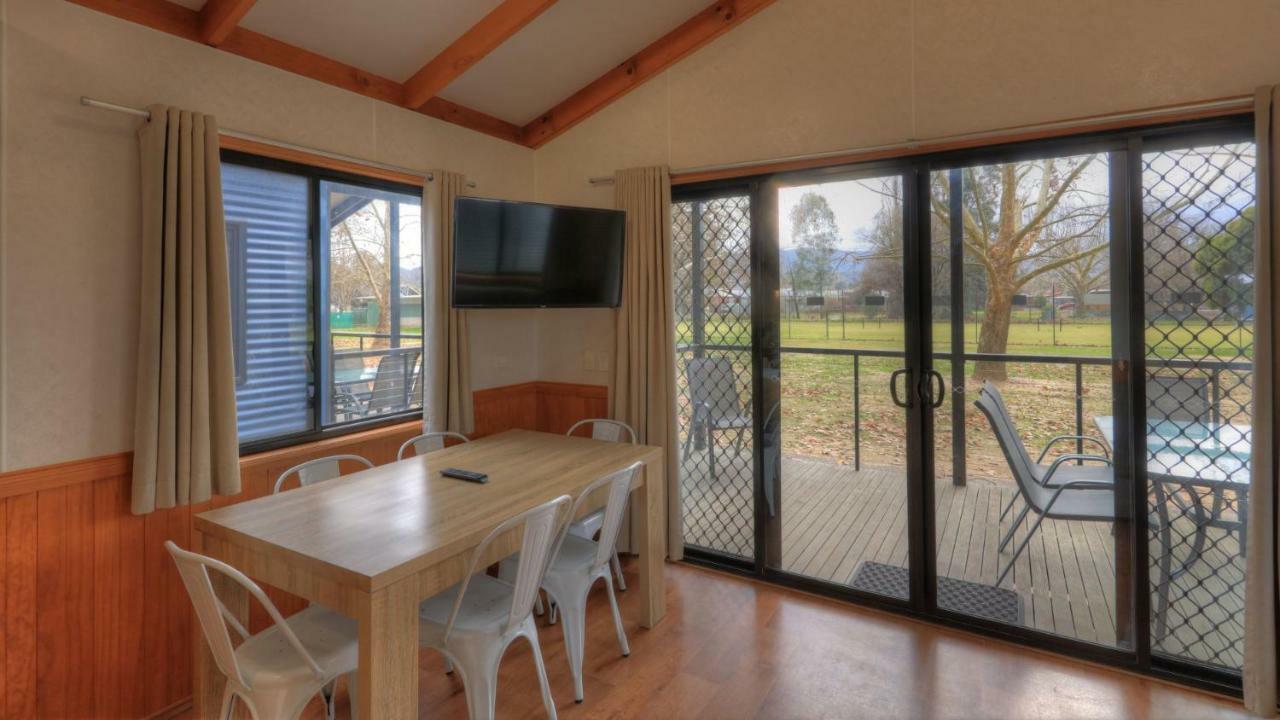 Myrtleford Holiday Park Экстерьер фото