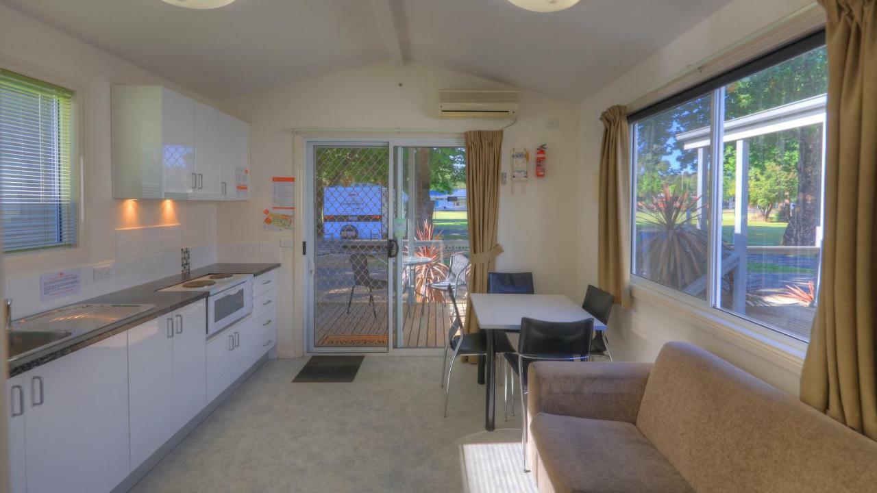 Myrtleford Holiday Park Экстерьер фото