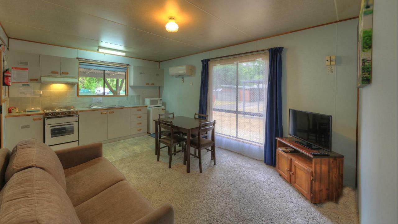 Myrtleford Holiday Park Экстерьер фото
