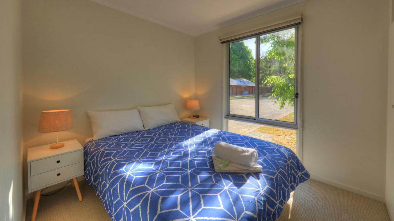 Myrtleford Holiday Park Экстерьер фото